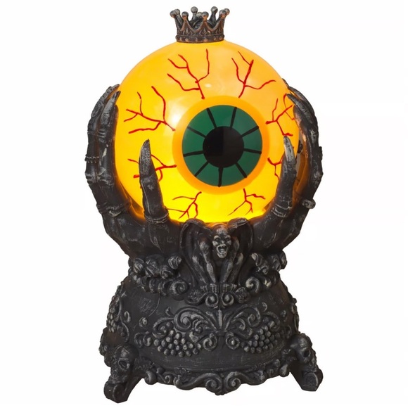 Lighted Halloween Eye Water Globe 9.4” with timer - Picture 1 of 2